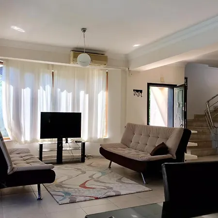 Villa Astra Βίλα Κεμέρ